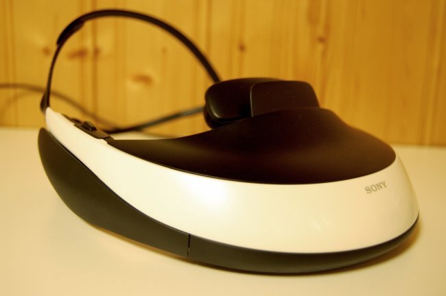 Sony HMZ-T1