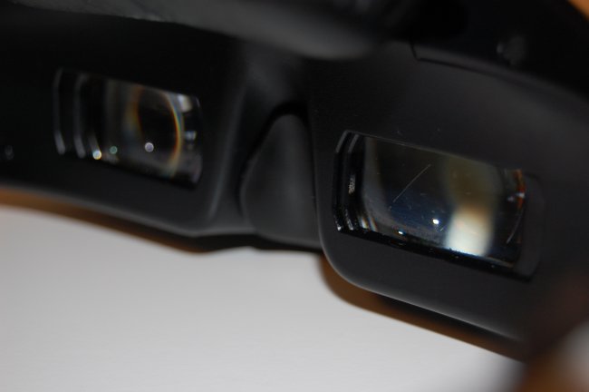 Sony HMZ-T1