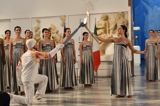 Fakkelen for vinter-OL i Milano Cortina 2026 er tent