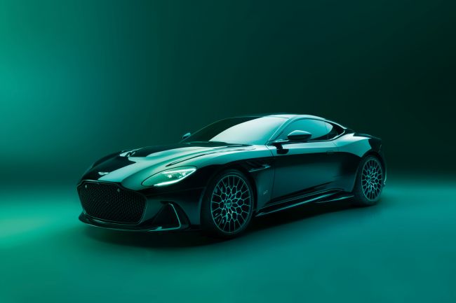 Aston Martin kutter 20 % av den totale staben