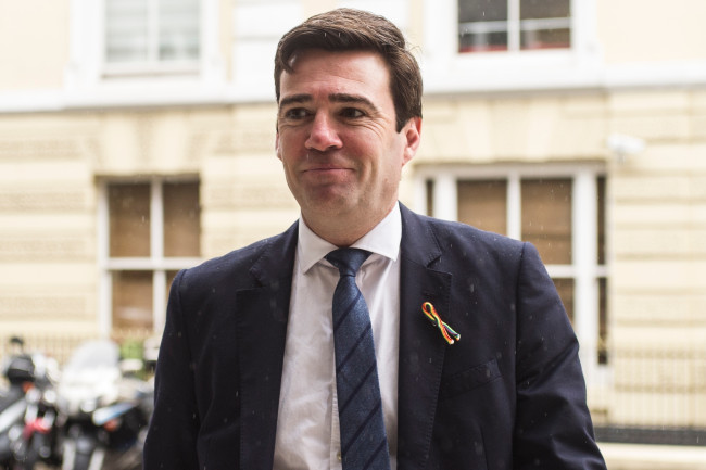 Andy Burnham vil i ettermiddag bli utnevnt til ny leder for Labour og neste statsminister