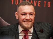 media/01/conormcgregorsteps_4670173t.jpg
