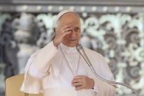 media/01/popeleocalls_4850153t.jpg