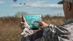 Ukraina tar i bruk verdens første AI-kontrollerte dronemur