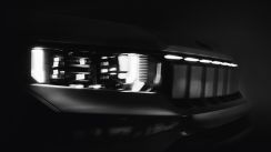 media/02/jeepwillreveal_4490213t.jpg