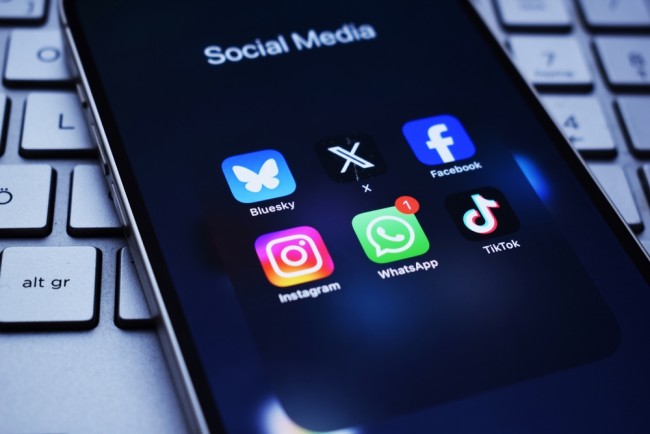 Australia lanserer en kampanje for å begrense tenåringers bruk av sosiale medier