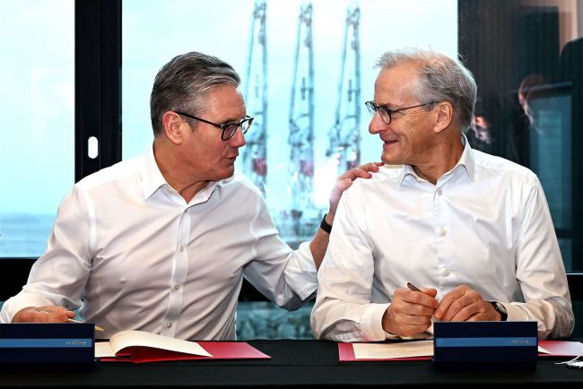 Storbritannia og Norge inngår partnerskap for å fremme ren energi i Nordsjøen