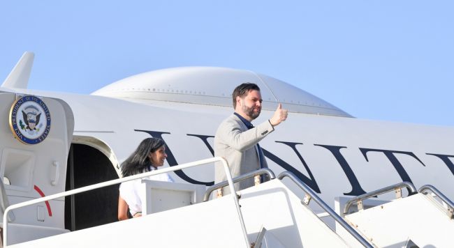 JD Vance understreker at USA ikke skal gripe inn i spenningene mellom India og Pakistan