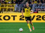 Borussia Dortmund n&aelig;rmer seg en kontraktsforlengelse for Nico Schlotterbeck, som Madrid og Barcelona er ute etter