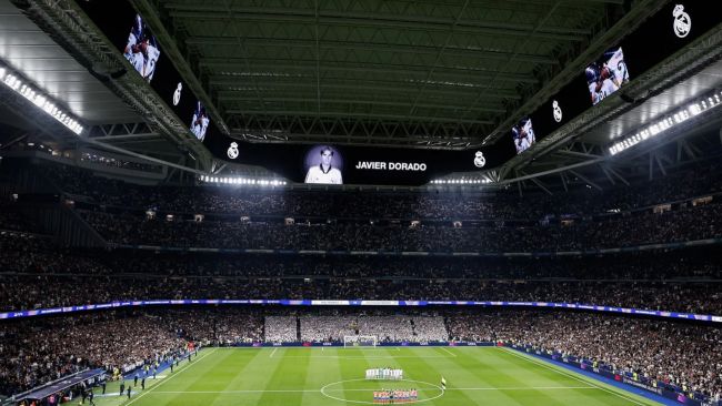 Real Madrid holdt et minutts stillhet for Javier Dorado, tidligere spiller som døde av leukemi, men det ble buet