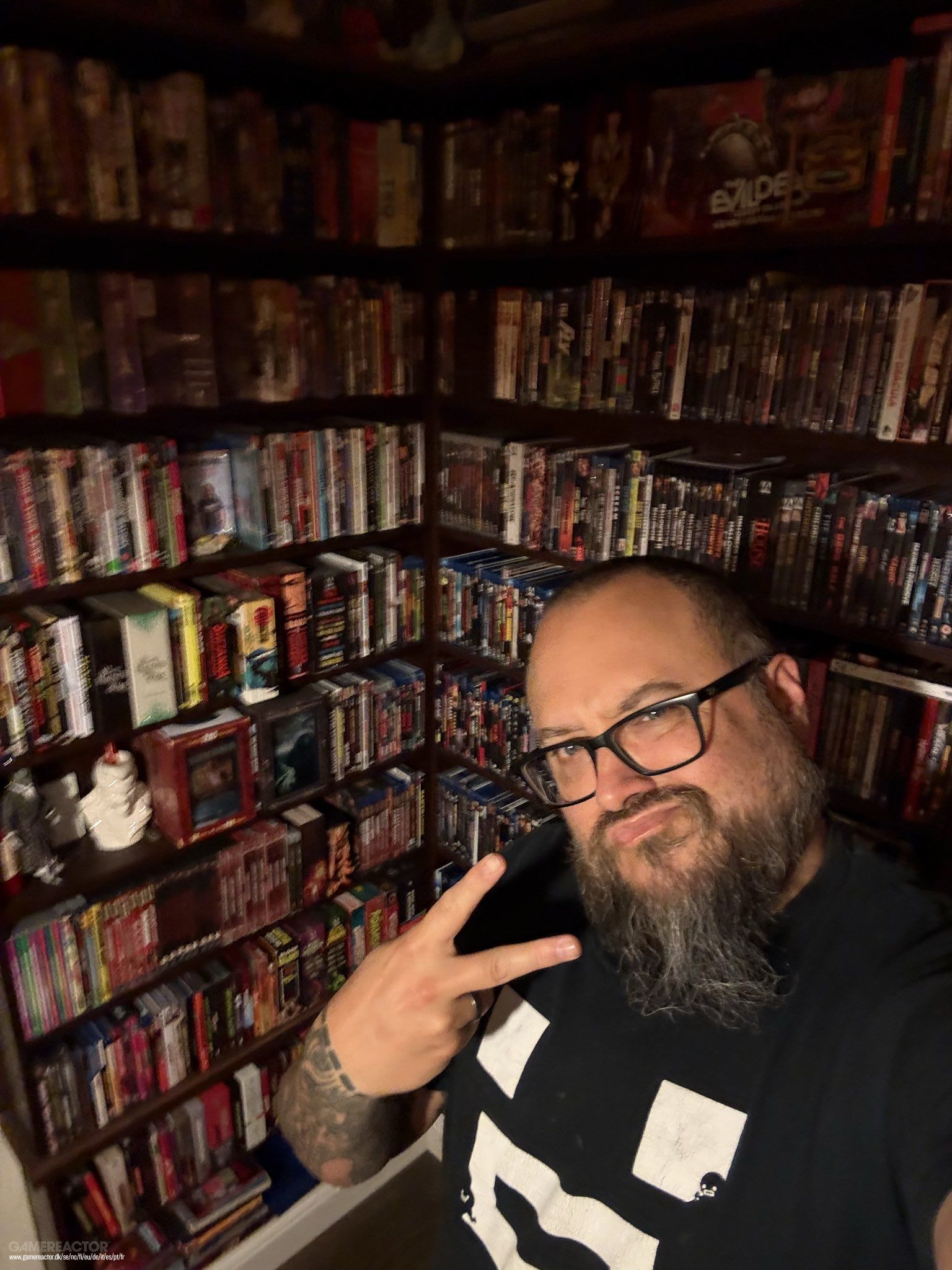 Edmund McMillen, medskaper av *The Binding of Isaac* og * Mewgenics*, har lovet å gi ut alle spillene sine på fysiske medier så lenge det er menneskelig mulig