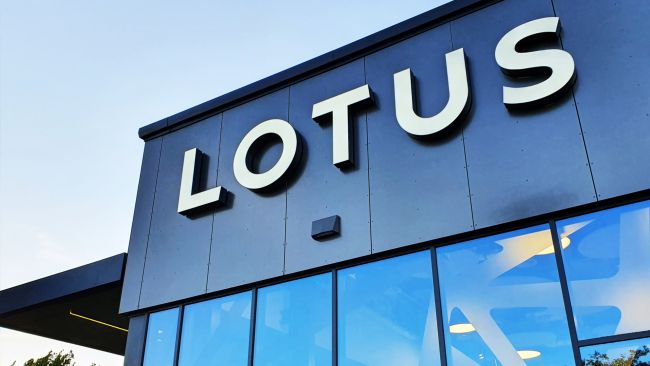 Lotus viser sin neste elektriske sportsbil neste år.
