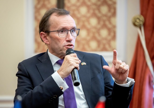 Ingen bekreftet kobling mellom dronehendelsene i Oslo og København, sier Norge