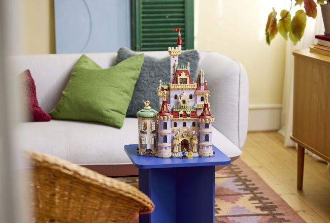 Lego og Disney slår seg sammen igjen for Beauty and the Beast castle set