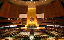 media/15/russiaapplaudsunited_4481553t.jpg