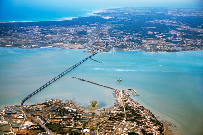 Sjåfør som roper "Allahu Akbar" pløyer inn i fotgjengere i Vest-Frankrike