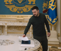 media/17/zelenskyhandstrump_4481763t.png