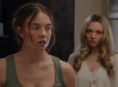 Sydney Sweeney og Amanda Seyfried st&aring;r mot hverandre i den nye thrilleren The Housemaid