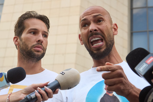 Andrew og Tristan Tate er arrestert i USA etter at det ble reist 38 nye tiltaler mot dem