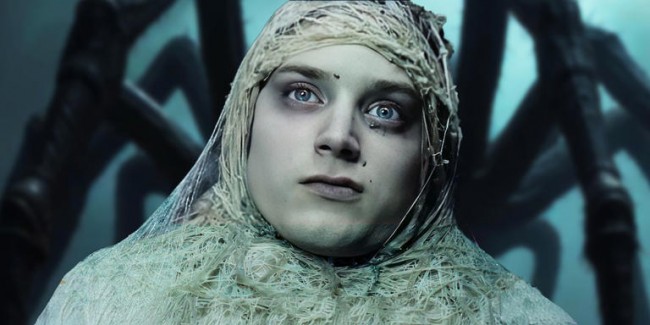 Forskere oppdager verdens største edderkoppnett i en mørk grotte... Og det er mye større enn et menneske