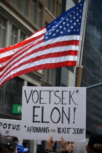 media/30/uswelcomeswhite_4553073t.jpg