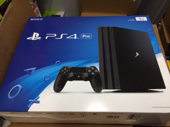 Har begynt å sende ut PS4 Pro
