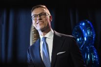 media/32/finnishpresidentpushes_4473203t.jpg