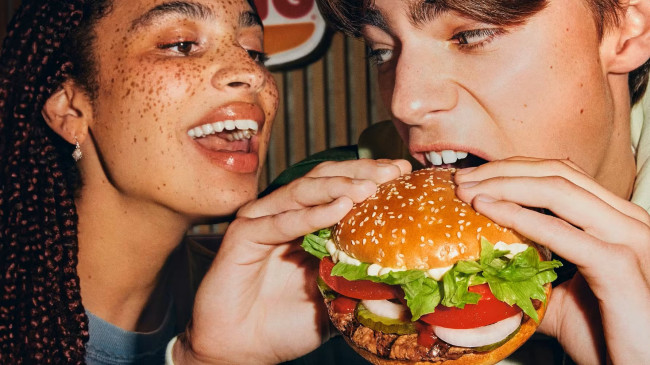 Nytt AI-system overvåker de ansattes vennlighet på Burger King