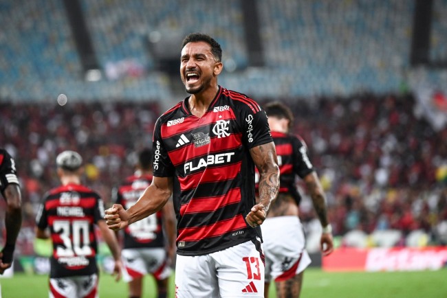 Danilo scorer når Flamengo tar sin fjerde Libertadores-tittel, den 25. for Brasil