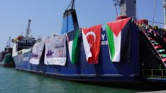media/35/shipcarryingaid_4543573t.jpg