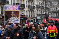 media/37/frenchunionsstage_4673793t.jpg