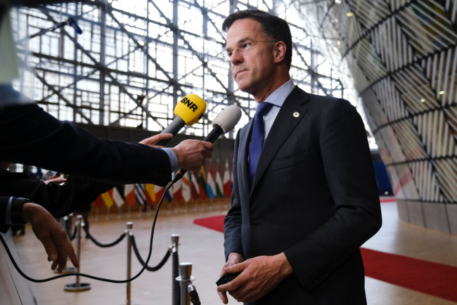 Mark Rutte sier at "fortsett å drømme" hvis du tror Europa kan forsvare seg selv uten USA