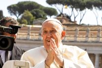 media/37/popefrancispasses_4533753t.jpg