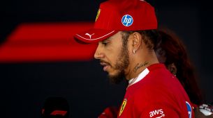 Lewis Hamilton er lei seg, men hans tidligere sjef muntrer ham opp: 