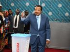 Verdens eldste president sikrer seg en ny periode i Kamerun-valget, men opposisjonen avviser resultatet