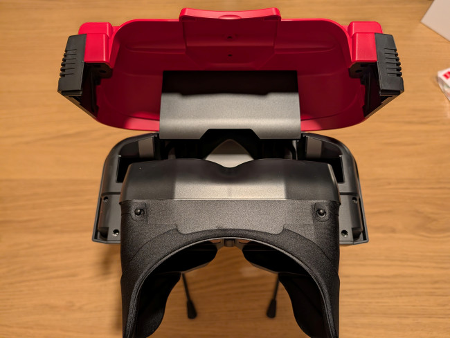 Unboxing og sammenligning: Slik ser Virtual Boy for Switch ut
