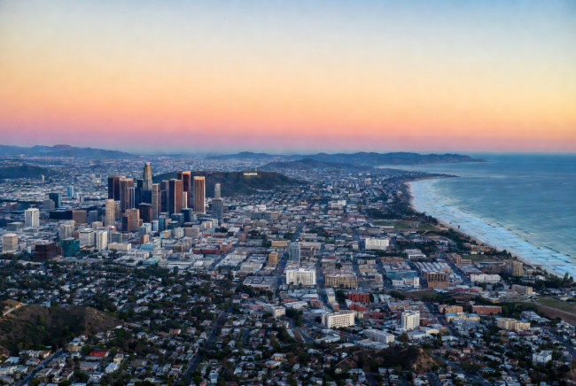 Los Angeles installerer søppelbarrierer i elvene for å beskytte havet