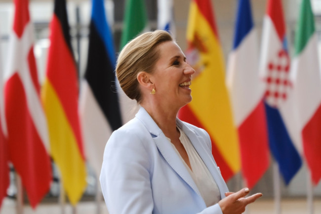 Venstresiden i Danmark nærmer seg flertall før valget i mars, viser meningsmålinger