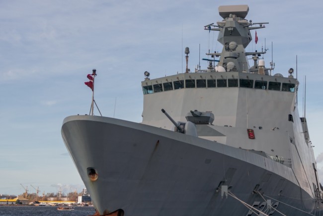 Den ikoniske fregatten som patruljerer farvannet utenfor København og Amager, sender en klar beskjed til Russland... Og her er hvorfor