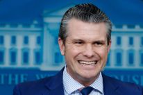 media/43/whitehouseeyes_4534333t.jpg
