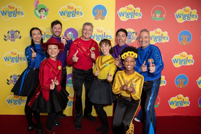 The Wiggles fanget i ecstasy-epidemi, etter at Blue Wiggle ble sett i musikkvideo som antyder narkotikabruk