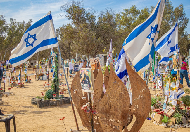 Israelerne slår av gisselklokken etter 844 dager etter angrepet i oktober 2023