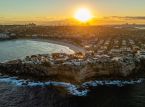 Mannen som stoppet en av Bondi Beach-skytterne, er anklaget for vold