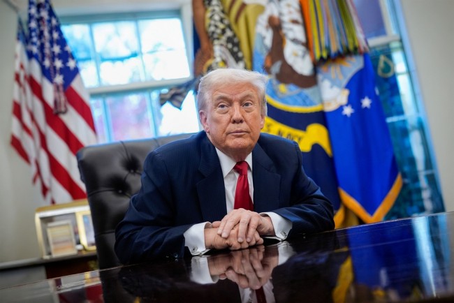 Trump tar imot Nobels fredsprismedalje fra Machado