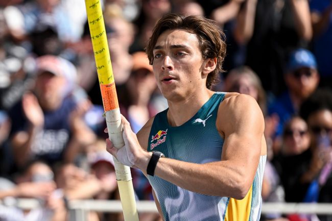 Mondo Duplantis sikter mot ny verdensrekord i Tokyo: Tider for stavsprang for menn