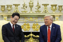 media/46/trumpmeetssouth_4644673t.png