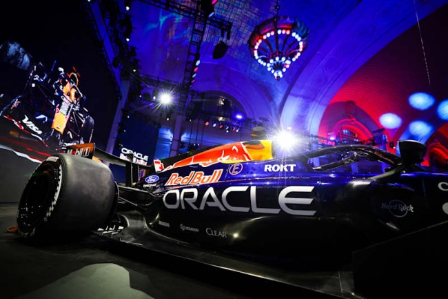 Red Bull gjør det utenkelige og presenterer F1-bilen for 2026 med en ny lakk