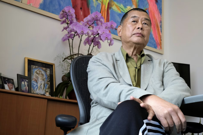 Hvem er Jimmy Lai? Mediemagnat fra Hongkong dømt til 20 års fengsel