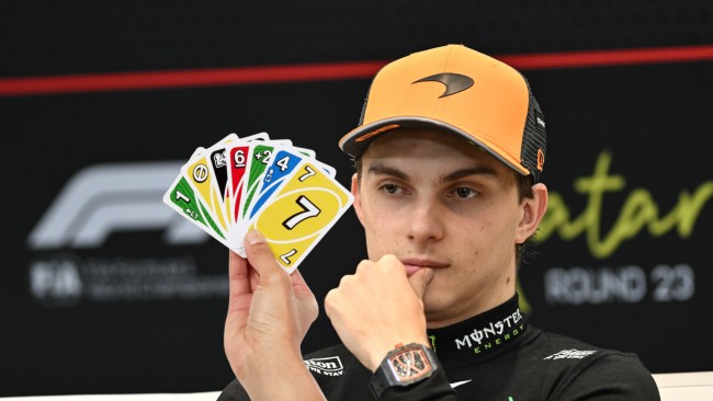Oscar Piastri, George Russell og Alex Albon holdt et "UNO"-mesterskap "med tvilsomme regler"