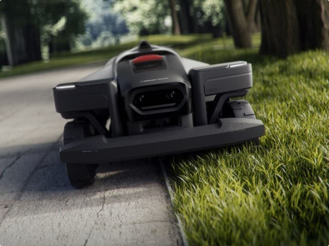 Roborock tar nå steget fra stuen til plenen